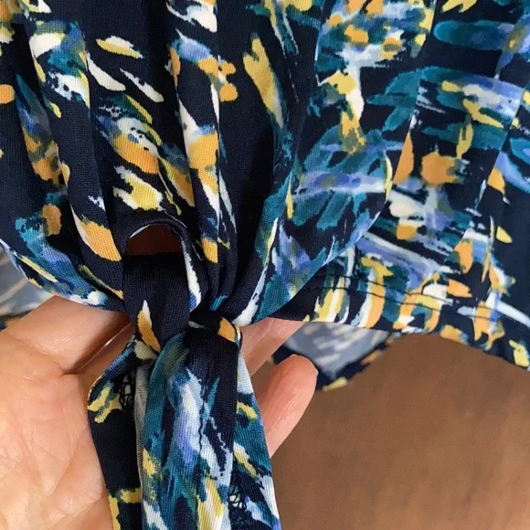Zac & Rachel top abstract print w stretch & tie detail at hemline boho casual 2X - Picture 7 of 17